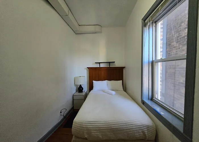 Stay 424 Hostel Chicago